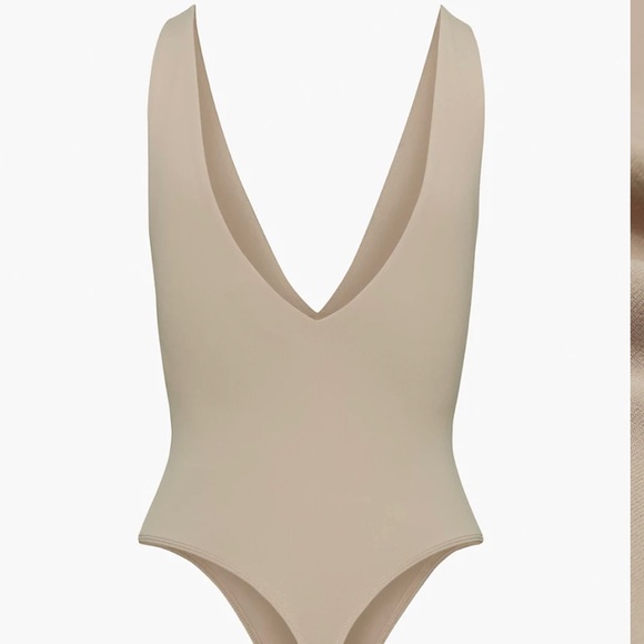 Aritzia VNeck Contour Body Suit - Picture 2 of 4